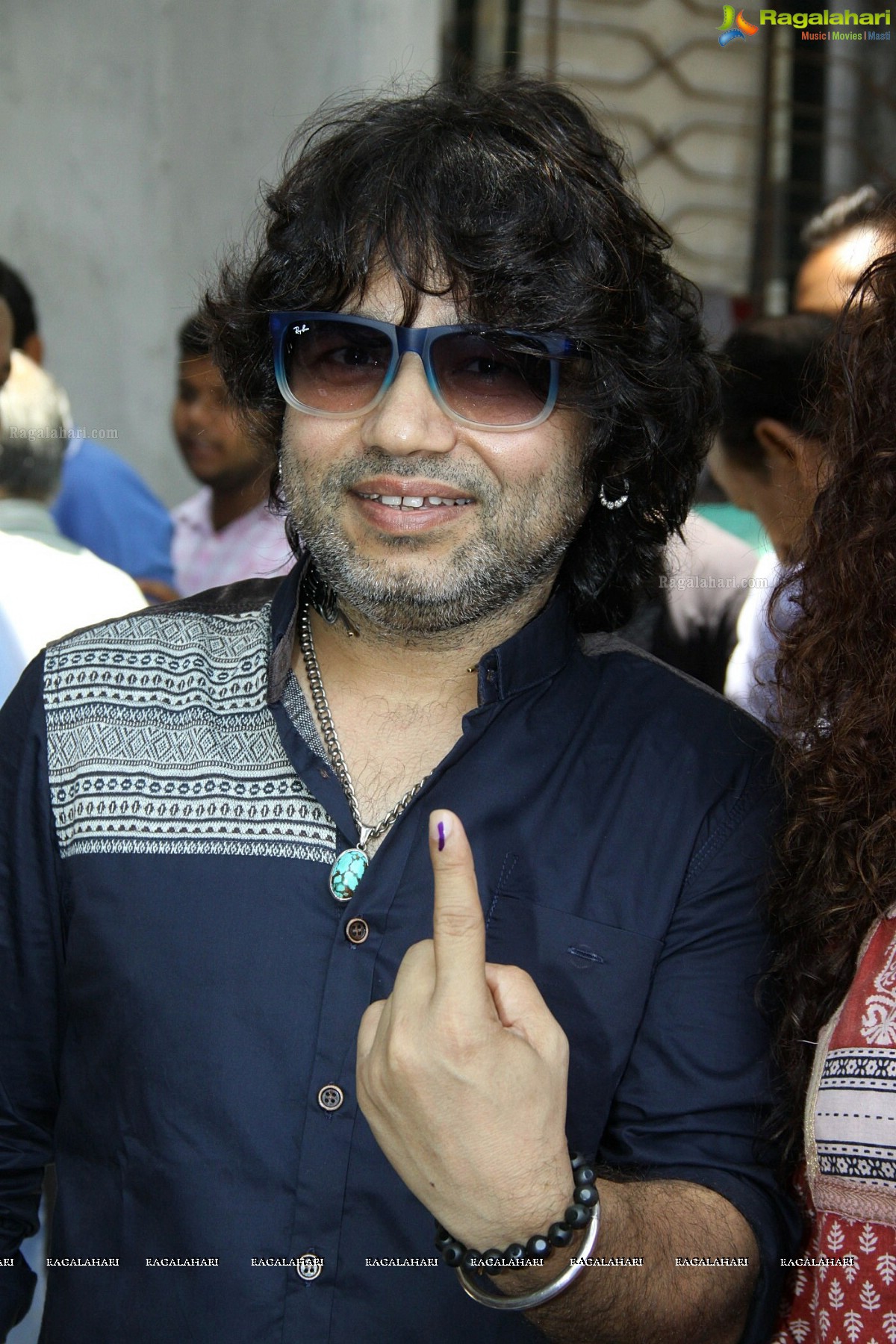 Bollywood Celebs at Lok Sabha Polls 2014