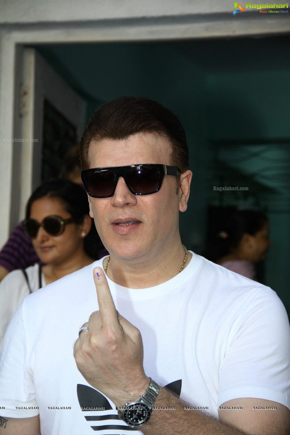 Bollywood Celebs at Lok Sabha Polls 2014