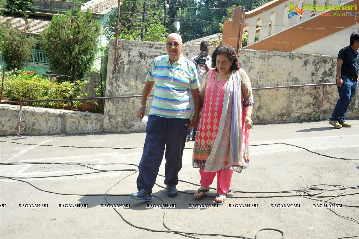 Bollywood Celebs at Lok Sabha Polls 2014