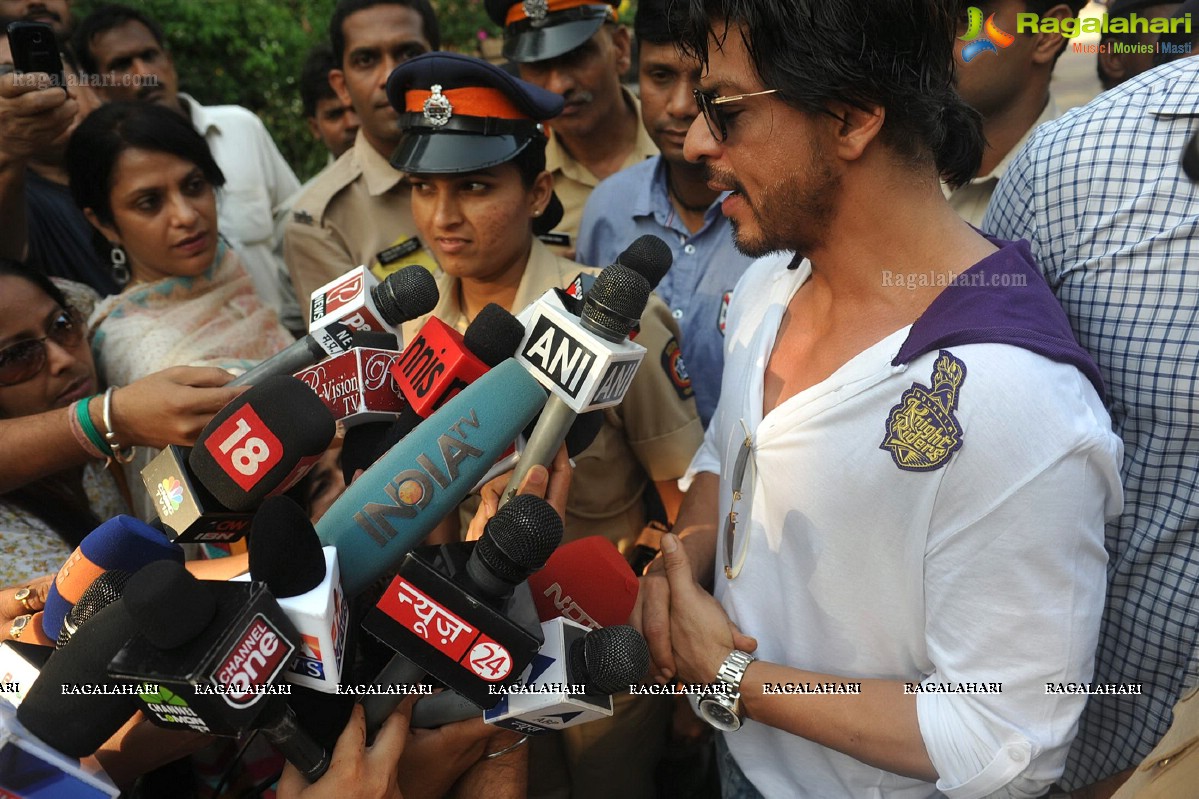 Bollywood Celebs at Lok Sabha Polls 2014