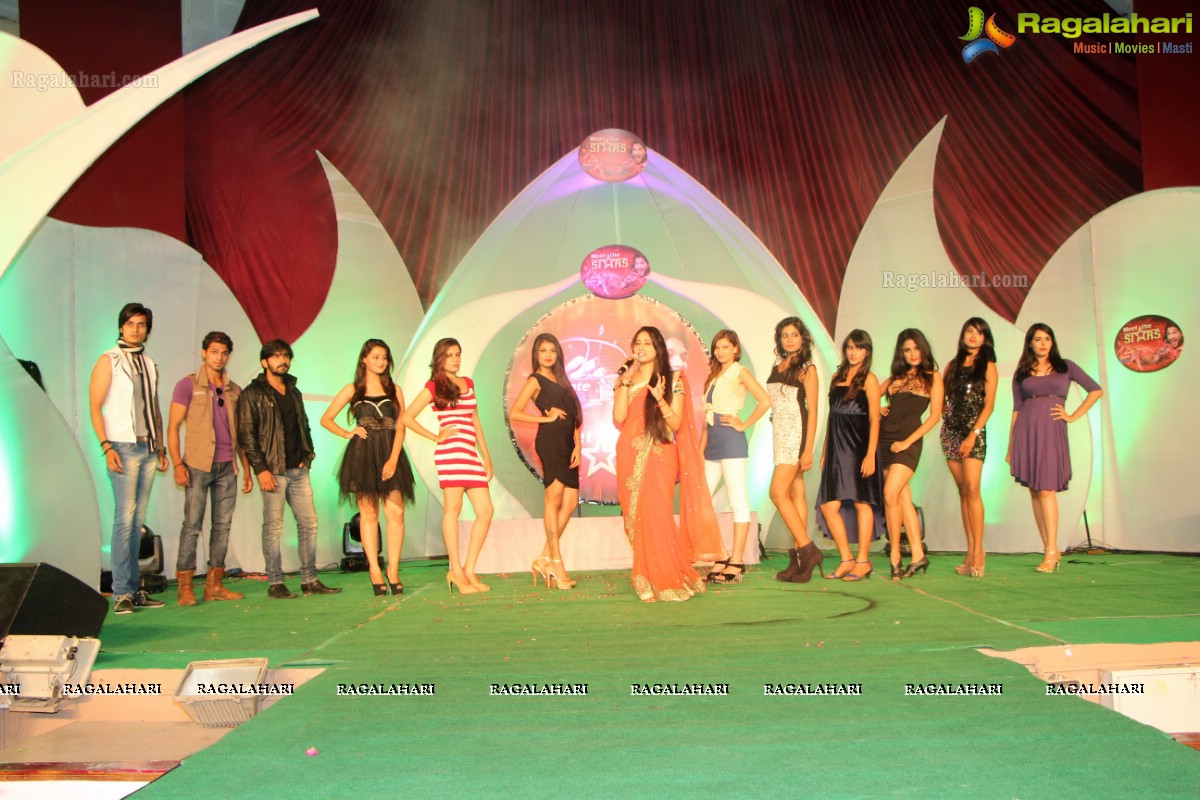 Colgate Fresh Meet The Stars Fashion Show, Hyderabad