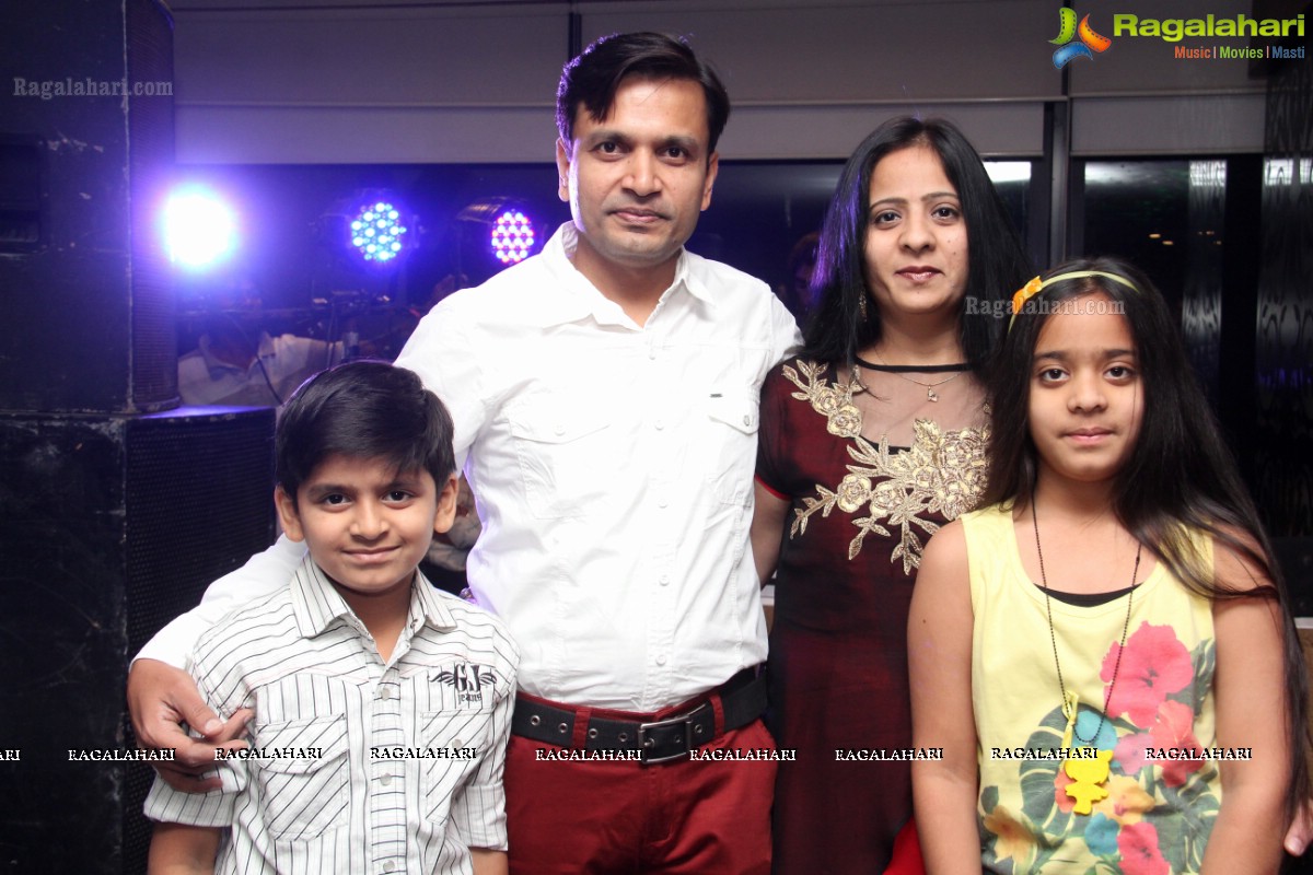 Dinesh Garg's 40th Birthday Party at Tabla, HITEX, Hyderabad