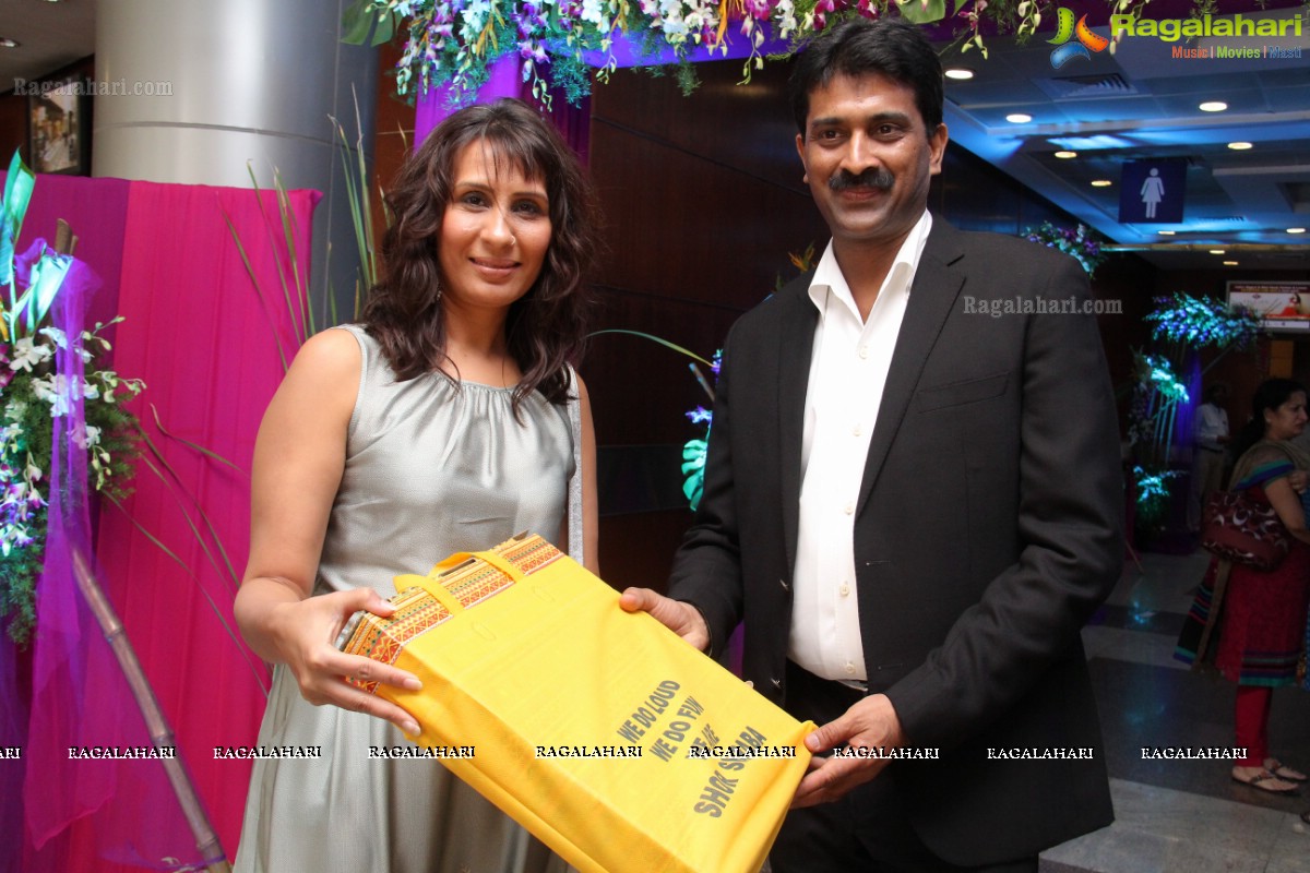 Hi Life Exhibition Launched by Bina Mehta at Novotel, Hyderabad