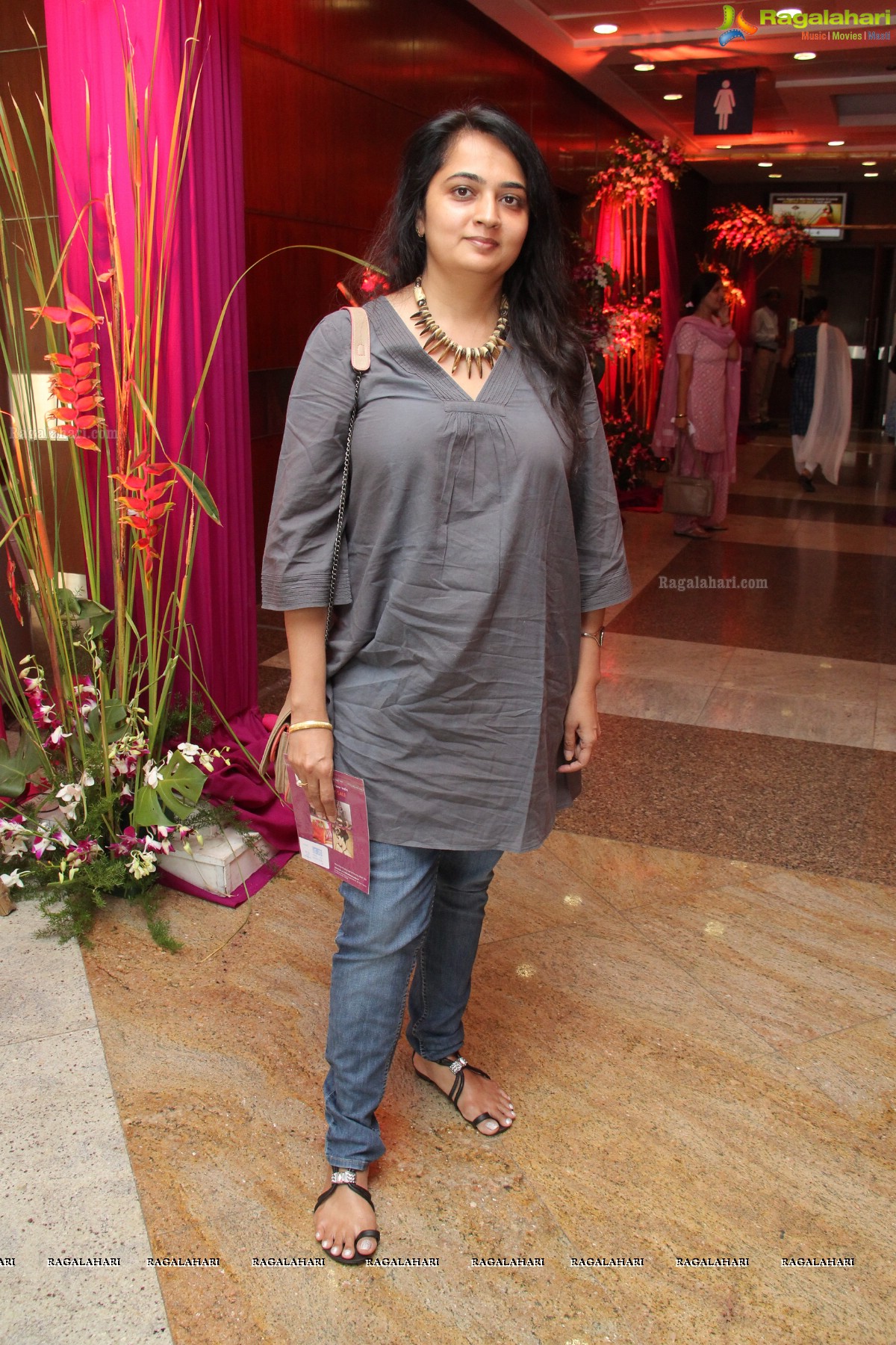 Hi Life Exhibition Launched by Bina Mehta at Novotel, Hyderabad