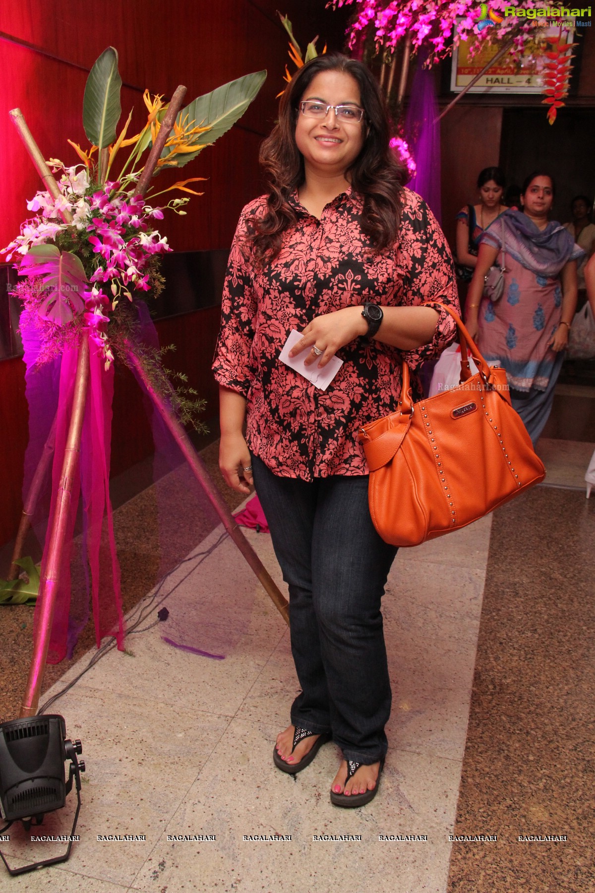 Hi Life Exhibition Launched by Bina Mehta at Novotel, Hyderabad