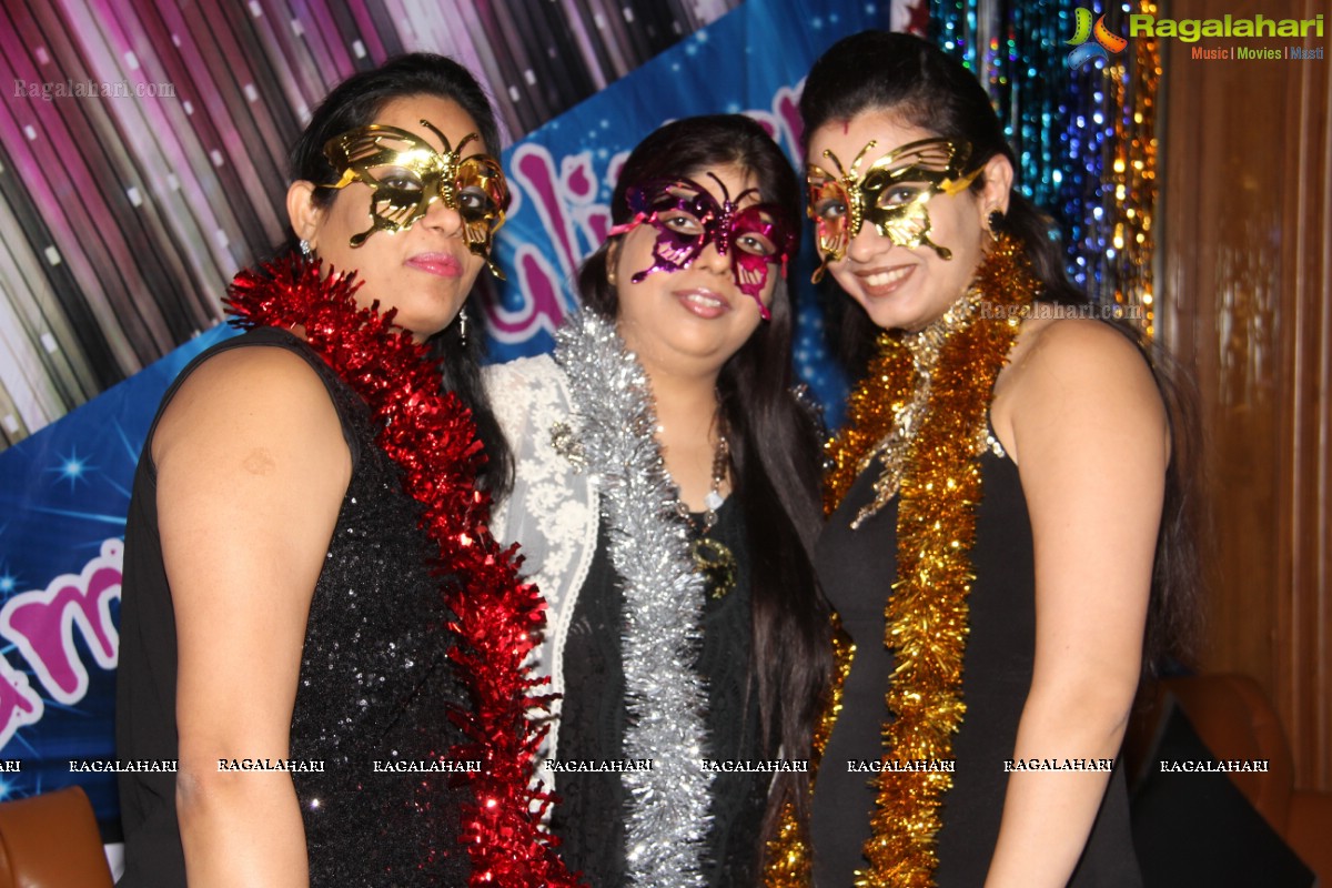 Partyholics - Glam and Glitter Party