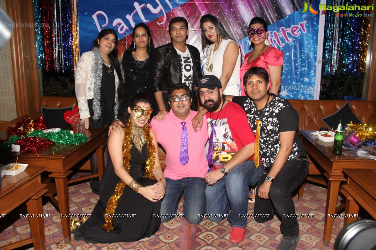 Partyholics - Glam and Glitter Party