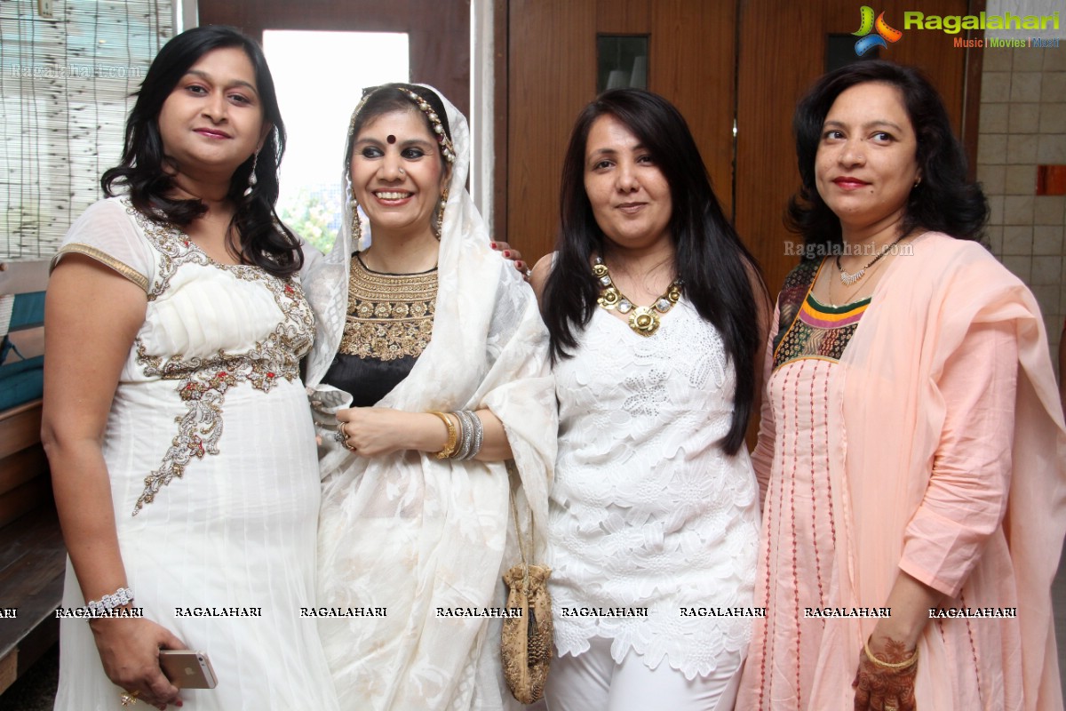 Quineenera Celebration - A Weekend Getaway Party by Ritu, Anu, Aakanksha and Archana