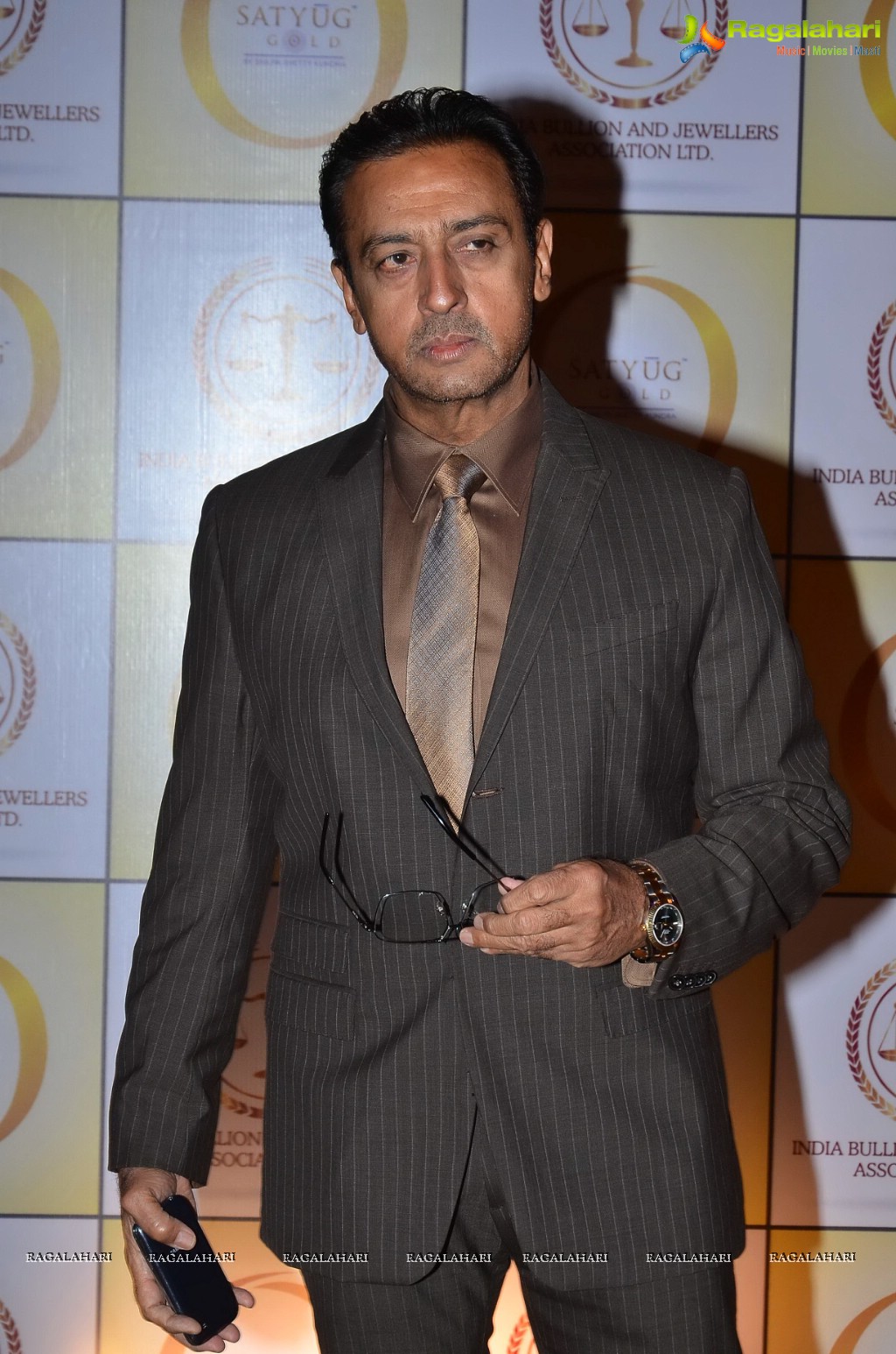 Bollywood Stars at Satyug Gold Launch Party, Mumbai 