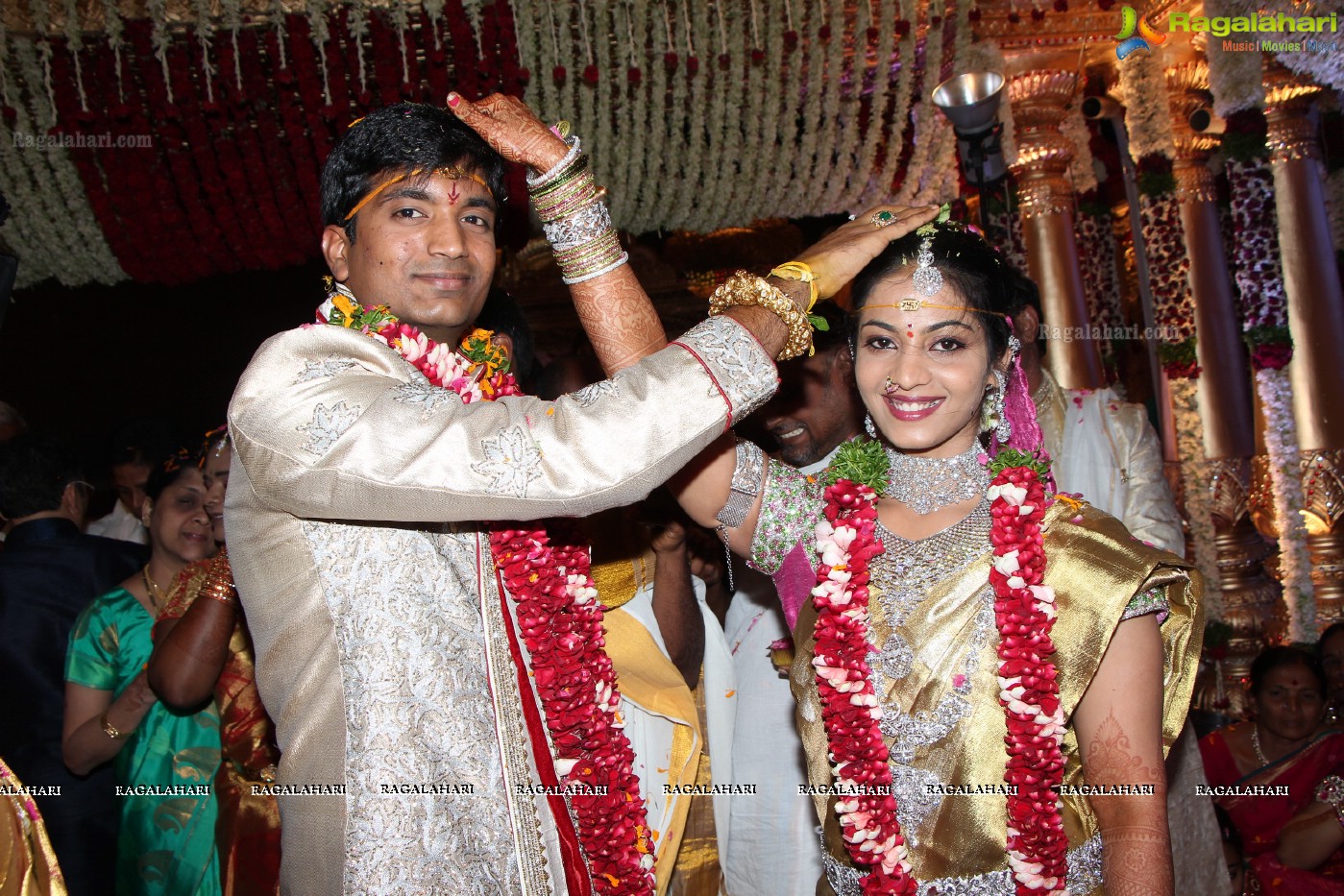 Pruthviraj Reddy-Madhuri Reddy Grand Wedding Ceremony