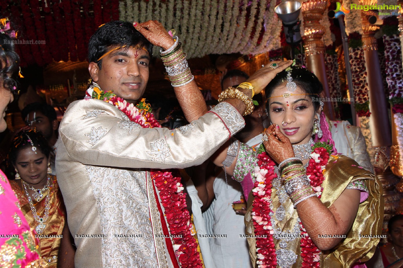 Pruthviraj Reddy-Madhuri Reddy Grand Wedding Ceremony