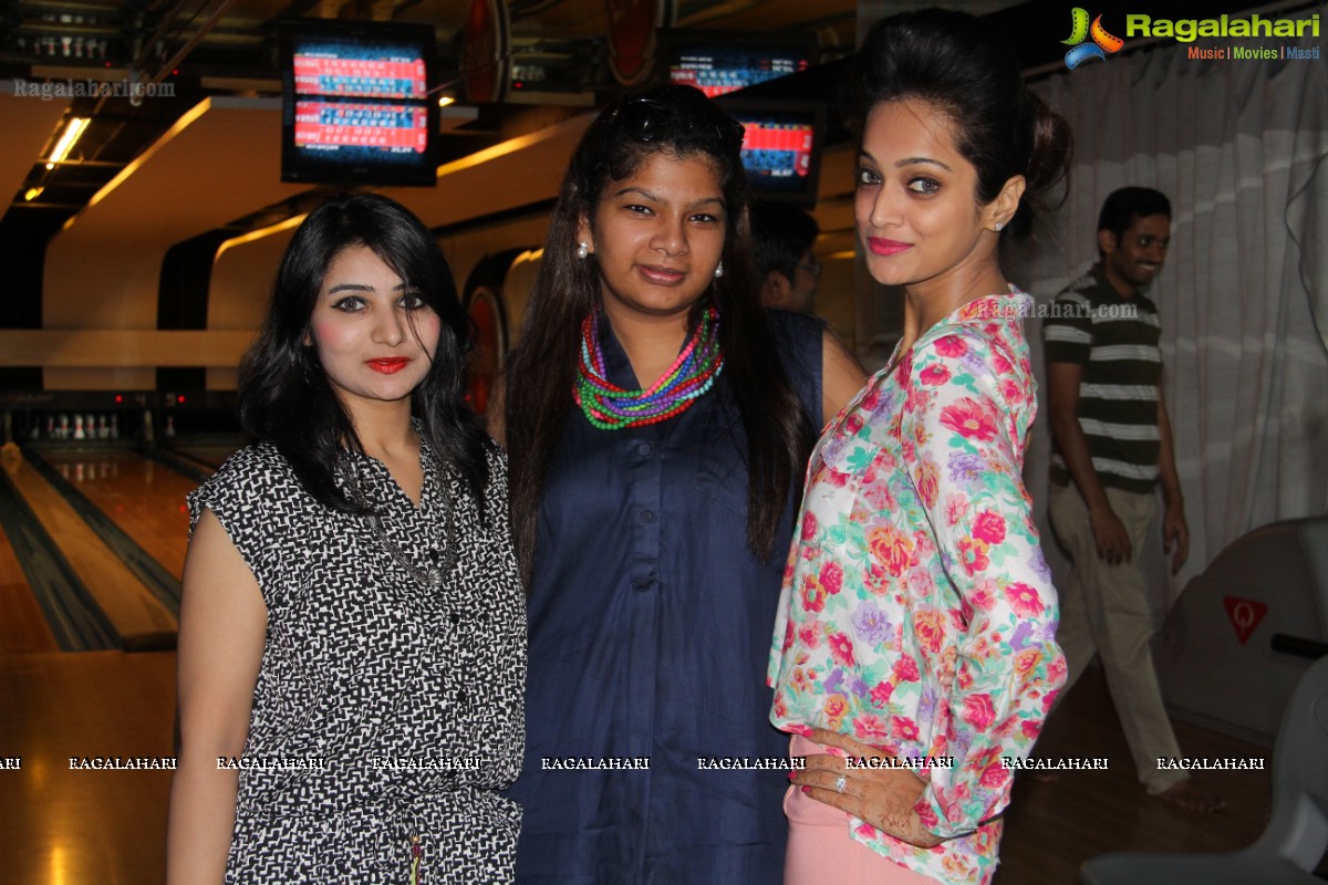 Stylish Divas Meet at SVM Bowling, Hyderabad