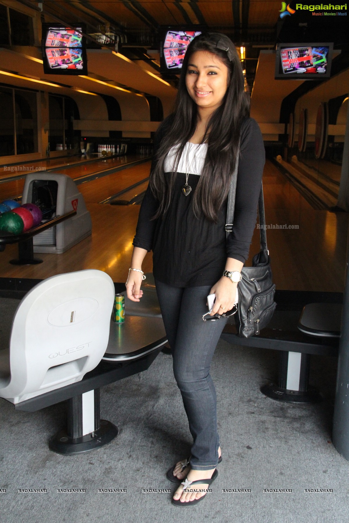 Stylish Divas Meet at SVM Bowling, Hyderabad