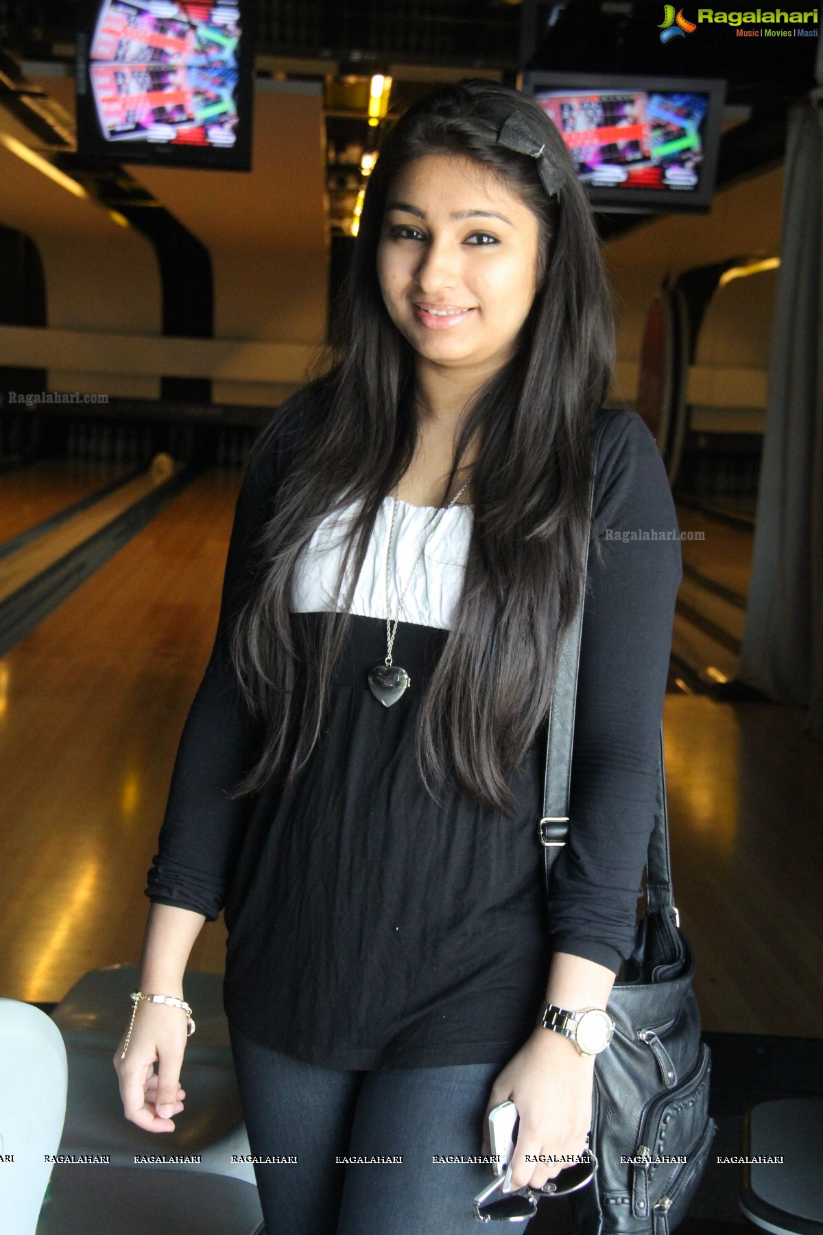 Stylish Divas Meet at SVM Bowling, Hyderabad