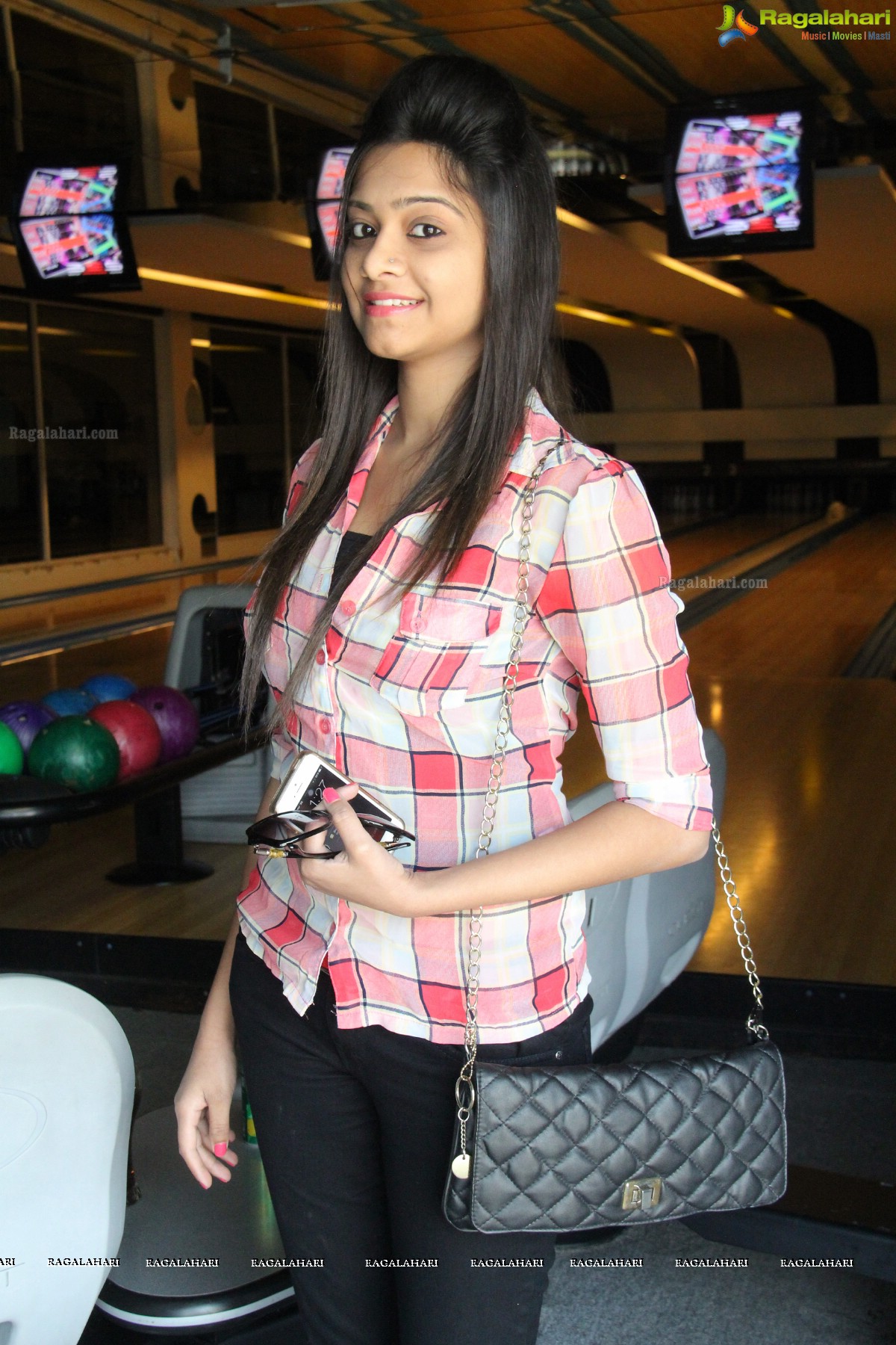 Stylish Divas Meet at SVM Bowling, Hyderabad