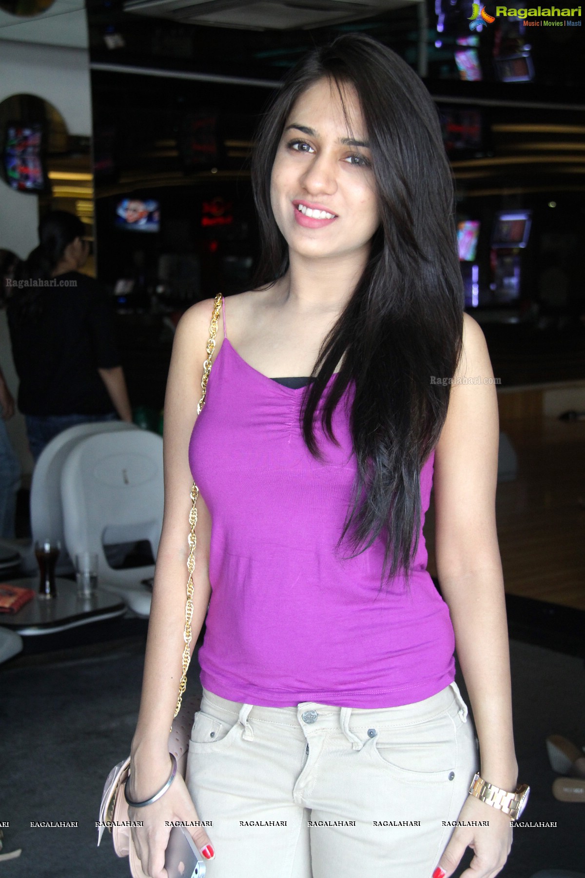 Stylish Divas Meet at SVM Bowling, Hyderabad