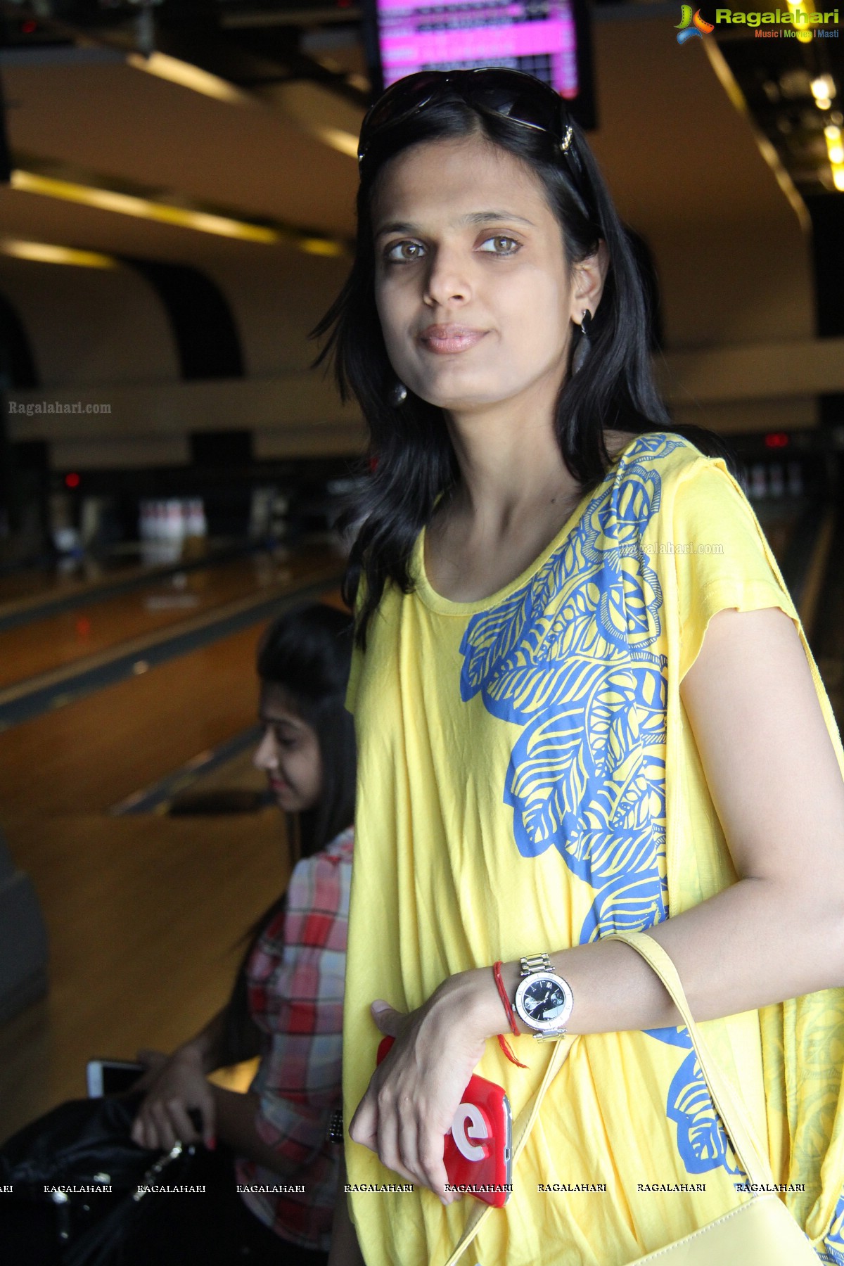 Stylish Divas Meet at SVM Bowling, Hyderabad