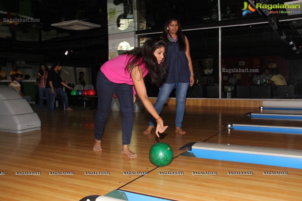 Stylish Divas Meet at SVM Bowling, Hyderabad