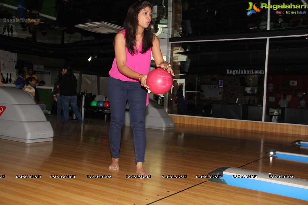 Stylish Divas Meet at SVM Bowling, Hyderabad