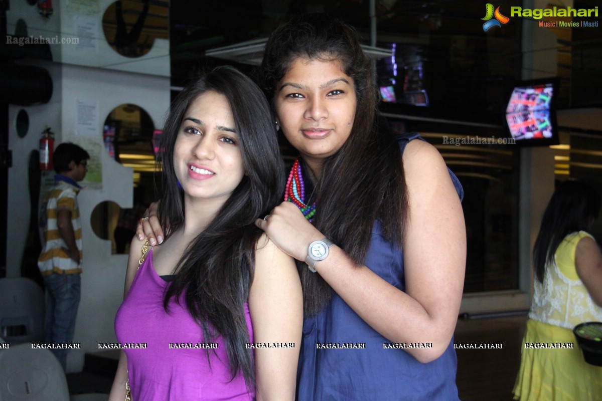 Stylish Divas Meet at SVM Bowling, Hyderabad