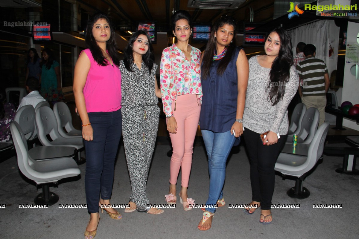 Stylish Divas Meet at SVM Bowling, Hyderabad