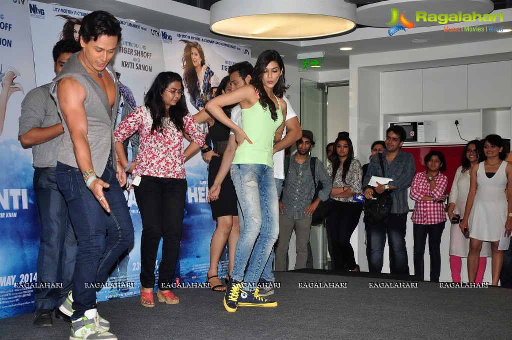 Tiger Shroff, Kriti Sanon celebrated World Dance Day with Fans