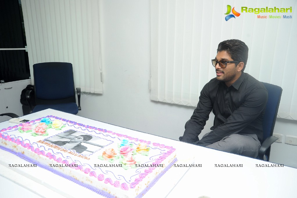 Allu Arjun Birthday Celebrations 2015