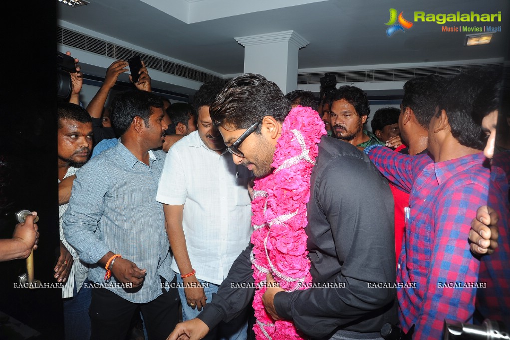 Allu Arjun Birthday Celebrations 2015