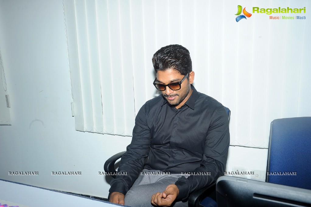 Allu Arjun Birthday Celebrations 2015