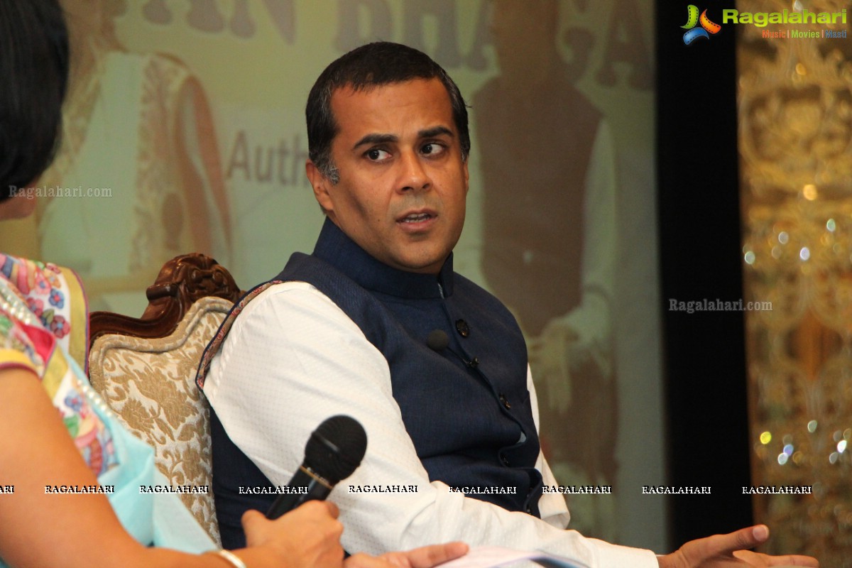 FLO Session with Chetan Bhagat