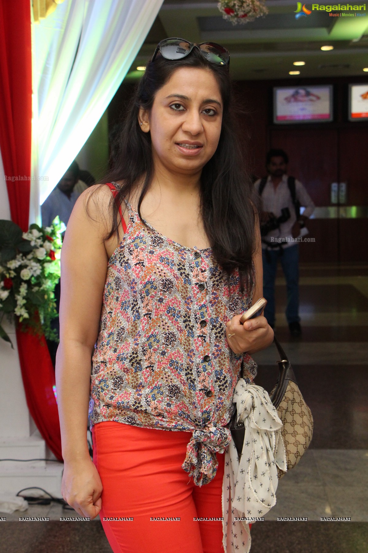 Sanjjanaa Archana Galrani inaugurates Hi Life Exhibition at Novotel HICC Hyderabad