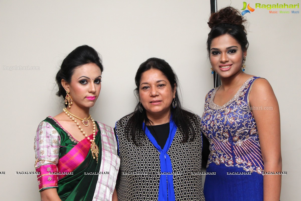 Bridal Makeup Workshop by Sushma Khan at Lakme Studio, Habsiguda