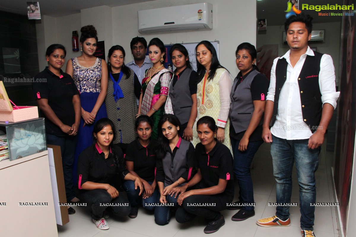 Bridal Makeup Workshop by Sushma Khan at Lakme Studio, Habsiguda