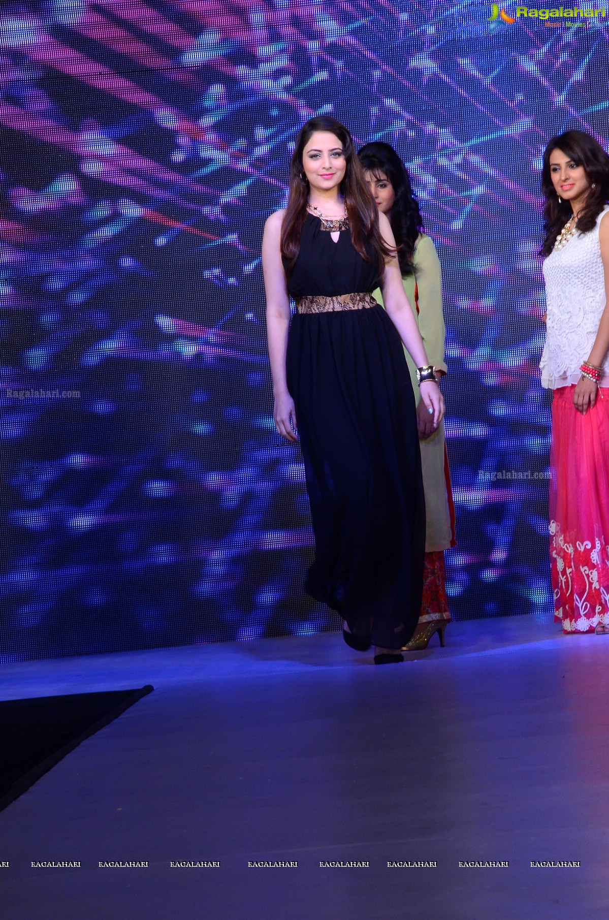 Kaira Fashion Show with Saina Nehwal