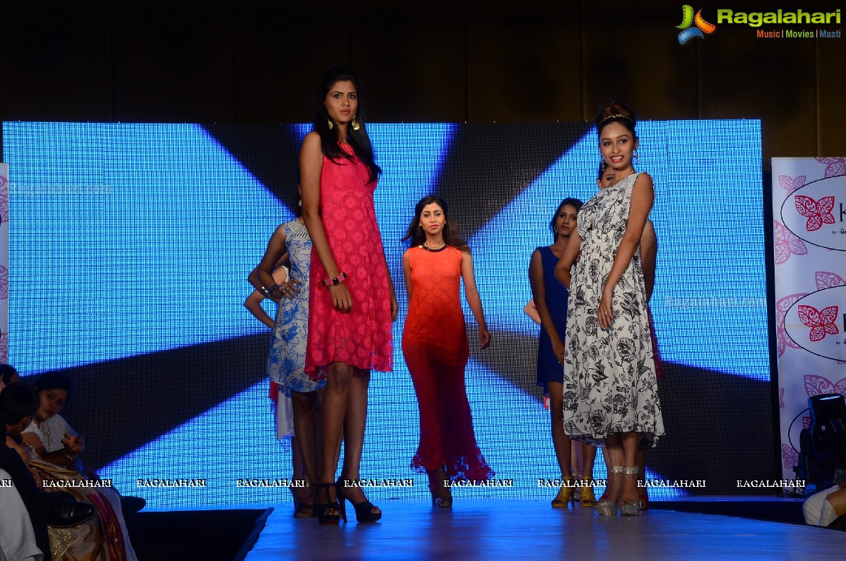 Kaira Fashion Show with Saina Nehwal