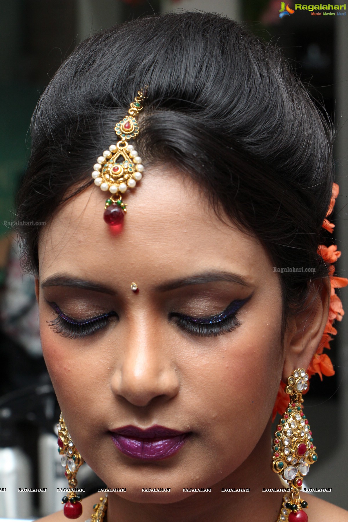 Bridal Makeup Workshop by Sushma Khan at Lakme Studio, Dargah