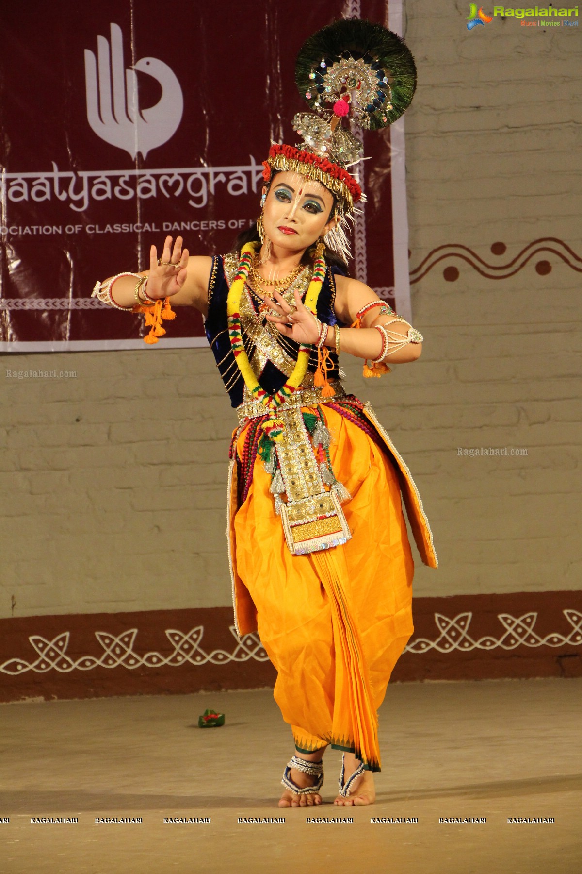 Vasant Ras and Pung Cholam By Jawahar Lal Nehru Manipuri Dance Academy, Imphal