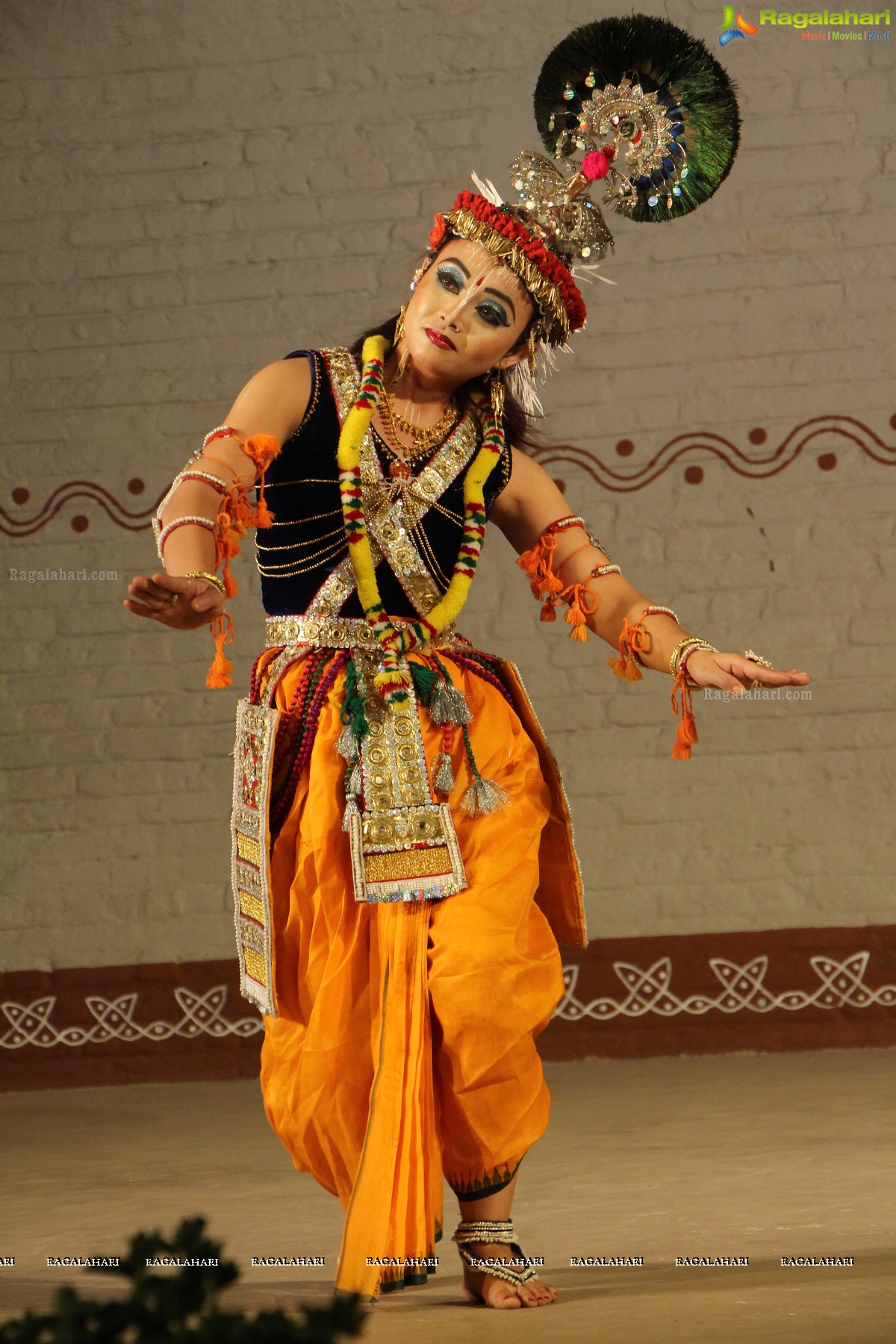 Vasant Ras and Pung Cholam By Jawahar Lal Nehru Manipuri Dance Academy, Imphal