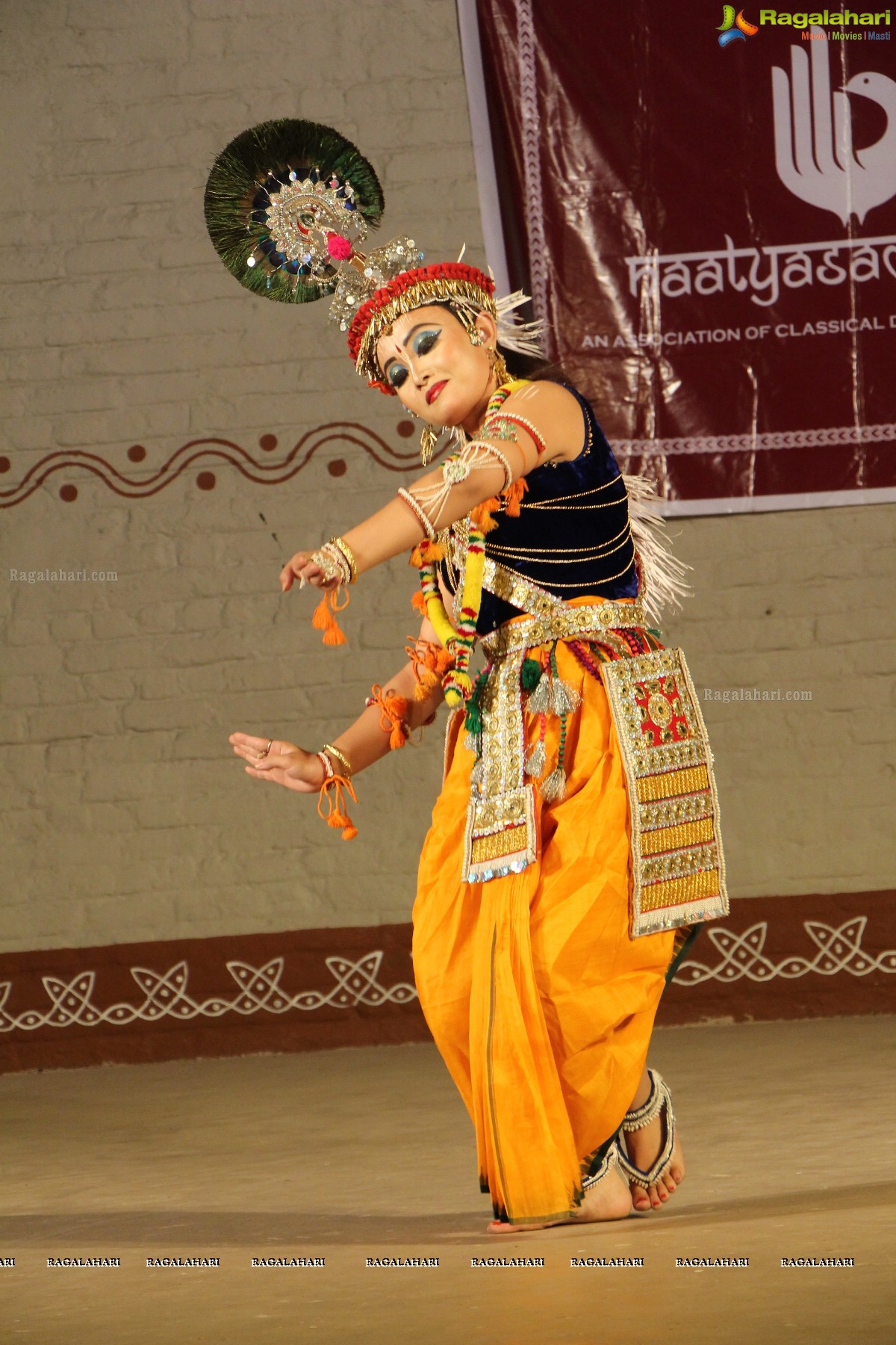 Vasant Ras and Pung Cholam By Jawahar Lal Nehru Manipuri Dance Academy, Imphal