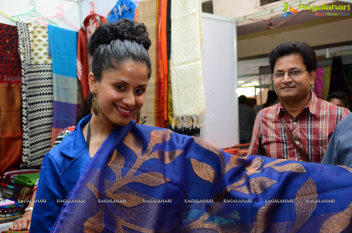 Anukriti Govind Sharma launches National Silk Expo at Sri Sathya Sai Nigamagamam