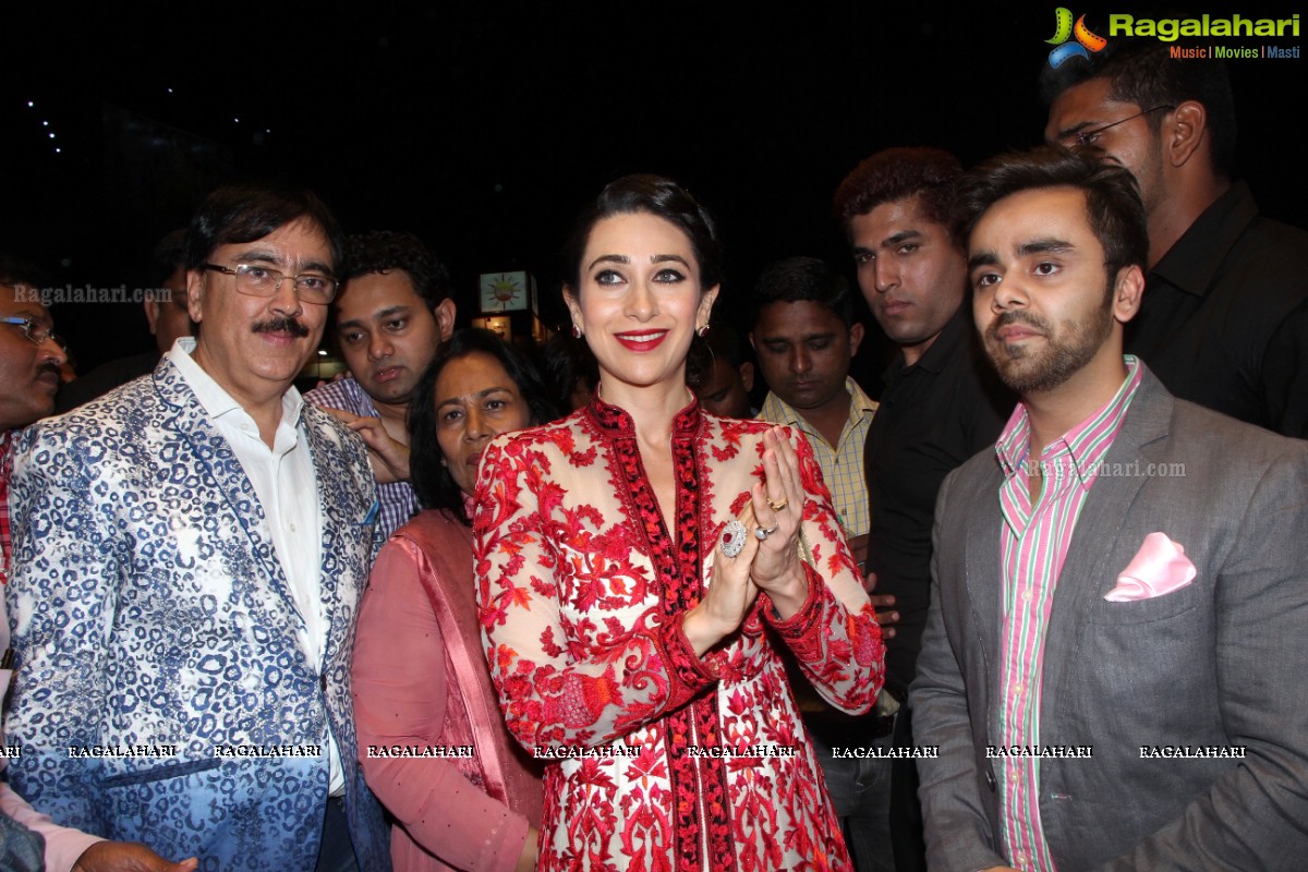 Neeru's Grand Launch by Karisma Kapoor at Kukatpally, Hyderabad