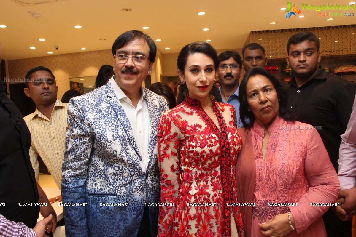 Neeru's Grand Launch by Karisma Kapoor at Kukatpally, Hyderabad