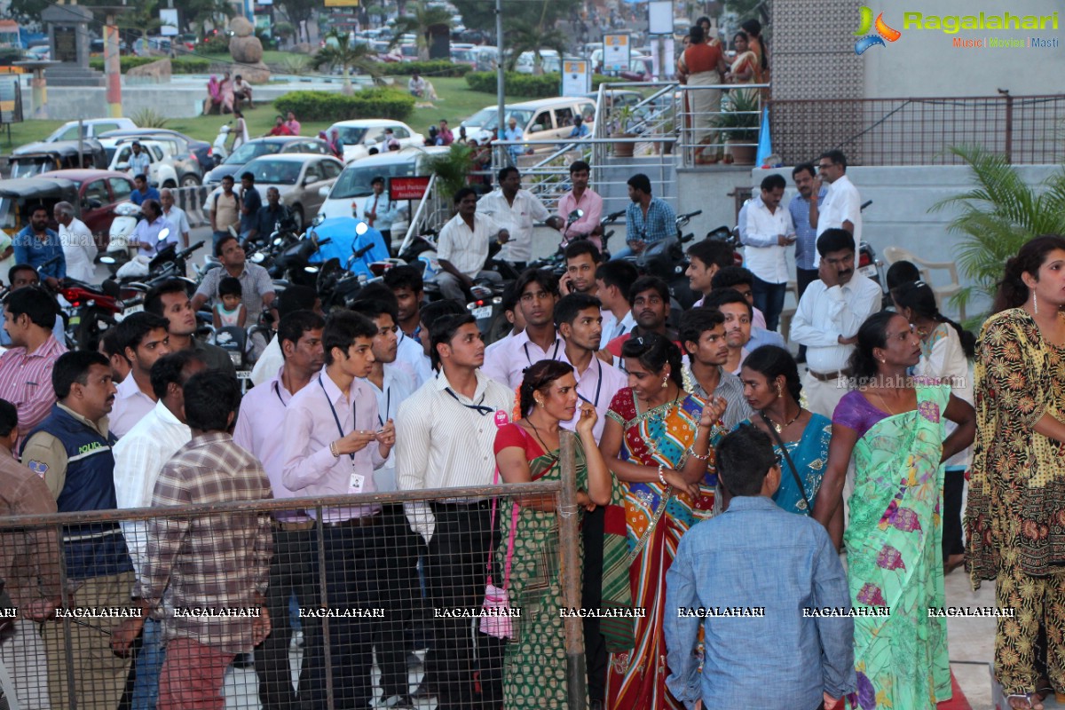 Neeru's Grand Launch by Karisma Kapoor at Kukatpally, Hyderabad