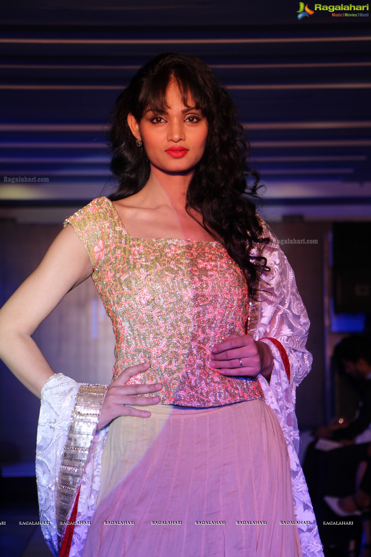 Pokaz J - Fashion Show at Muse Art Gallery, Hyderabad