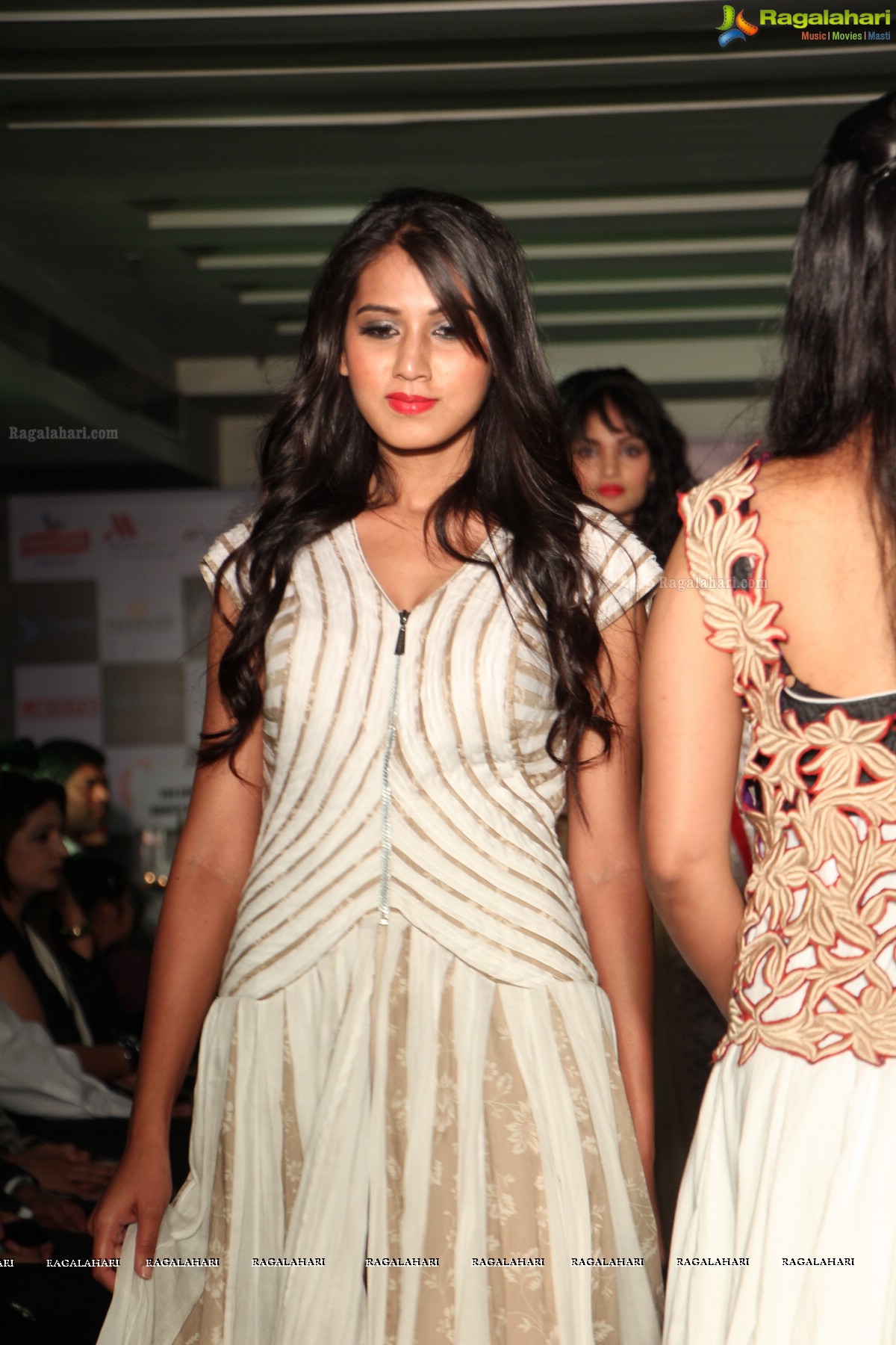 Pokaz J - Fashion Show at Muse Art Gallery, Hyderabad