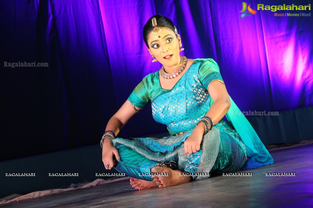 The Porous Earth: A Thematic Dance Presentation By Kiranmayee Madupu & Priya Premanand