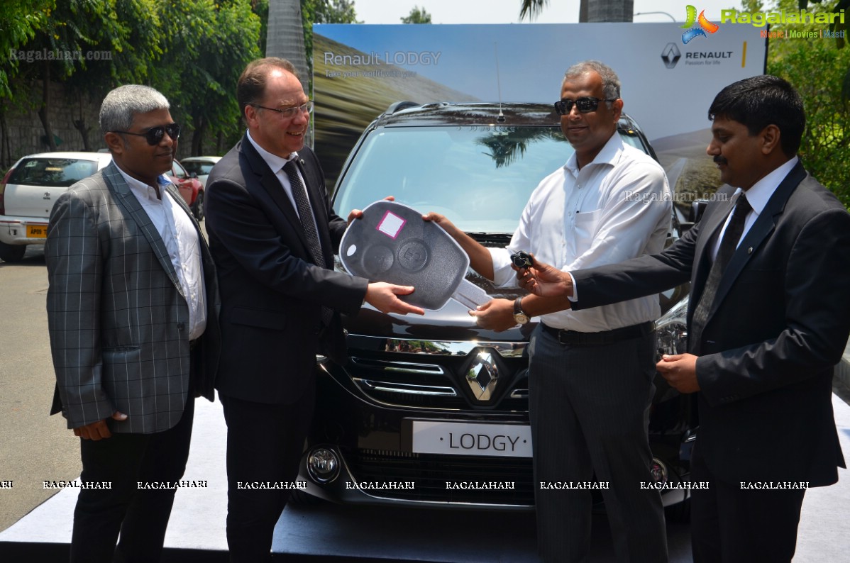 Renault Lodgy Launch in Hyderabad