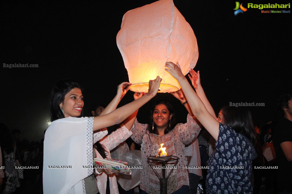 Grand Finale Day of 'Rise Up 2015' - India's Biggest Sky Lantern Festival