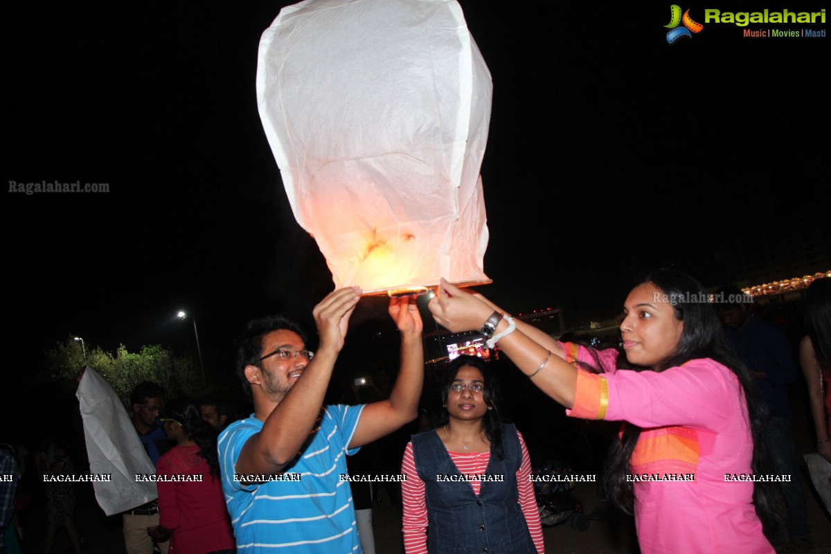 Grand Finale Day of 'Rise Up 2015' - India's Biggest Sky Lantern Festival