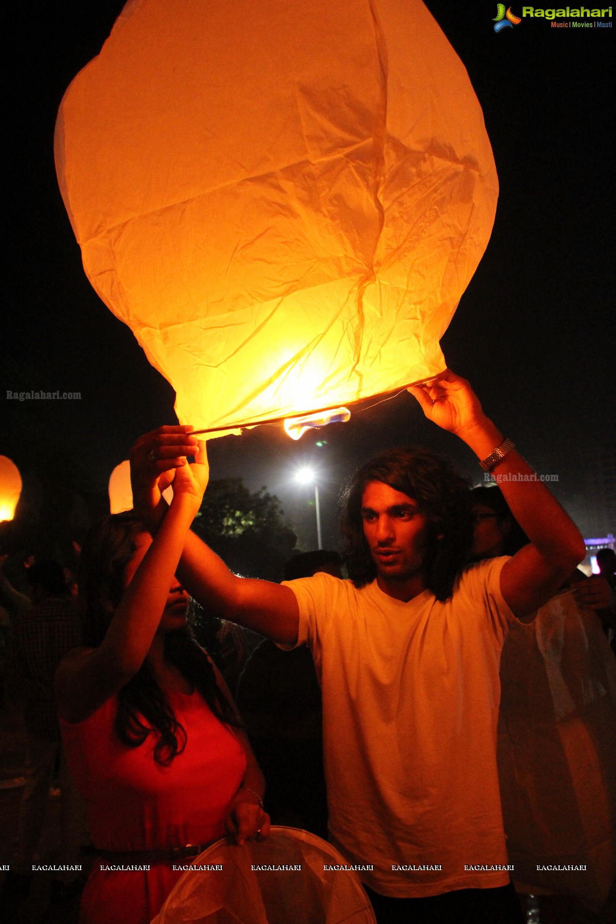 Grand Finale Day of 'Rise Up 2015' - India's Biggest Sky Lantern Festival